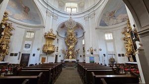 Innenraum der Wallfahrtskirche in Christkindl